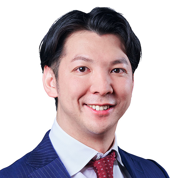 戸塚 康文氏